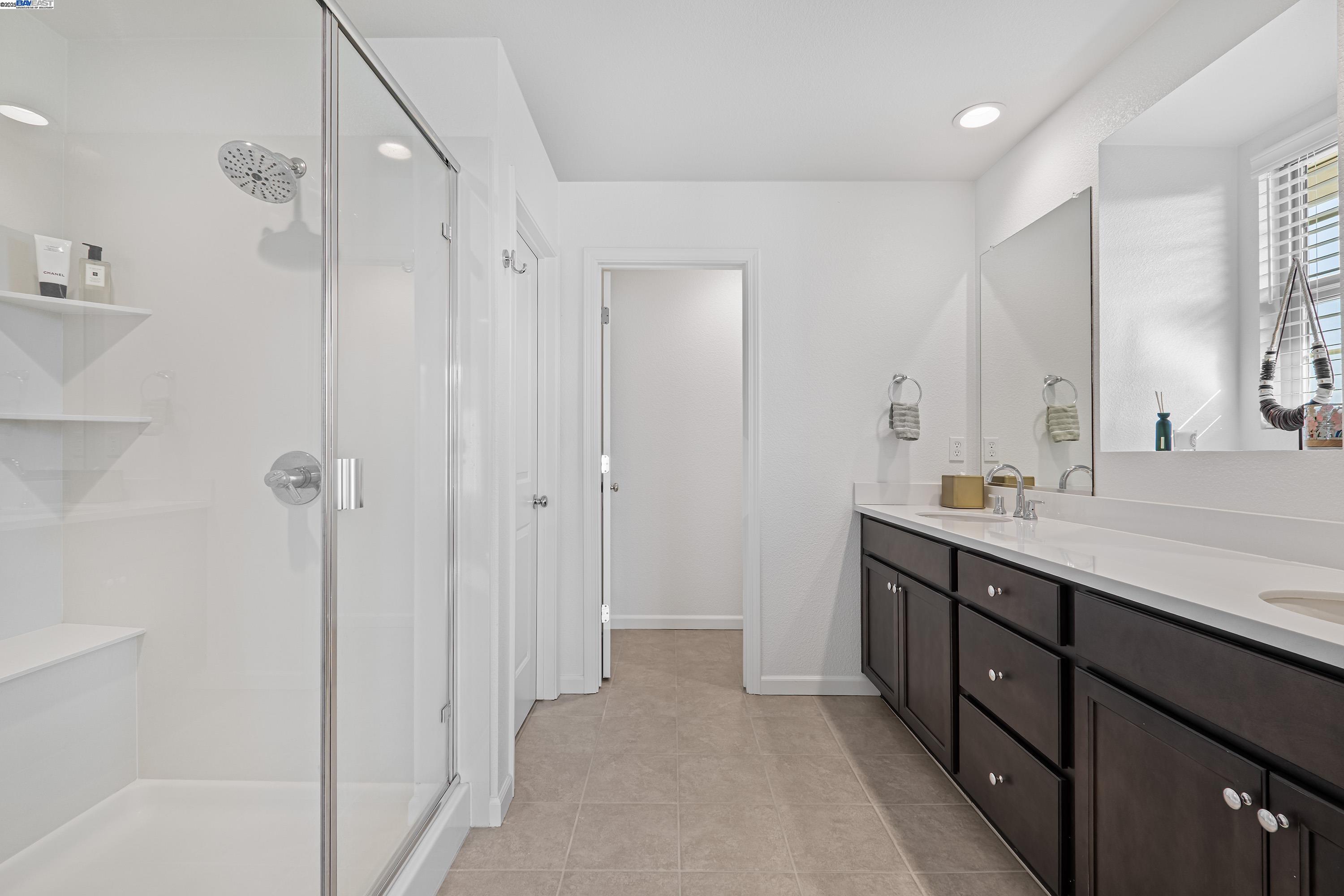 6013 Basaltina Pl