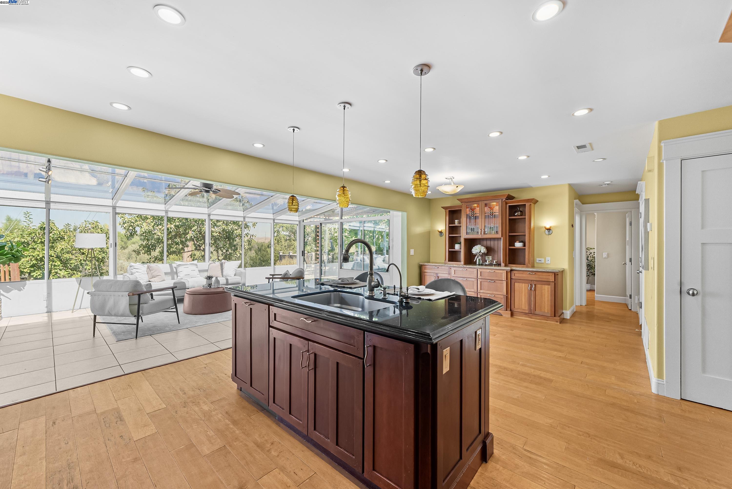 462 Tioga Ct