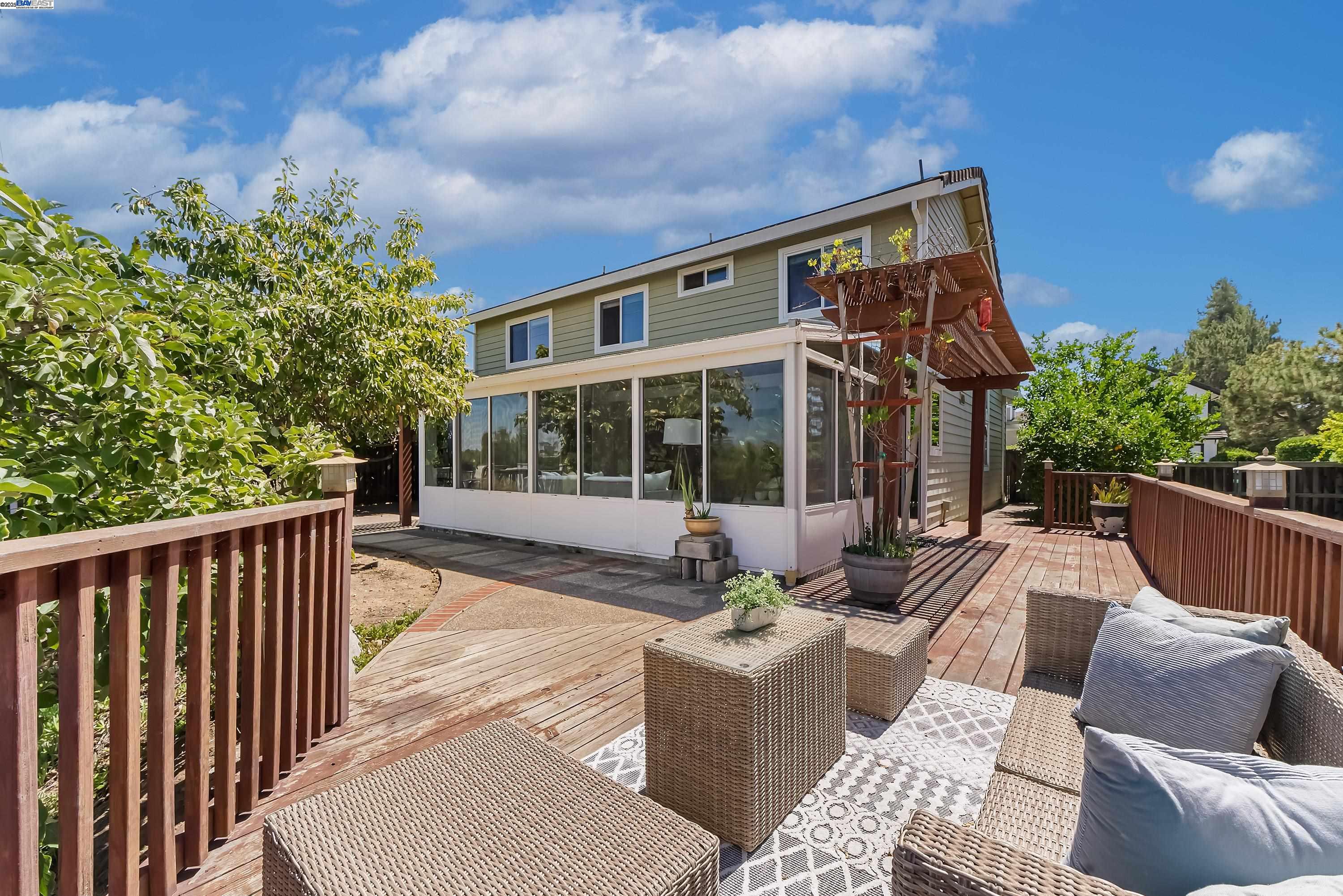 462 Tioga Ct
