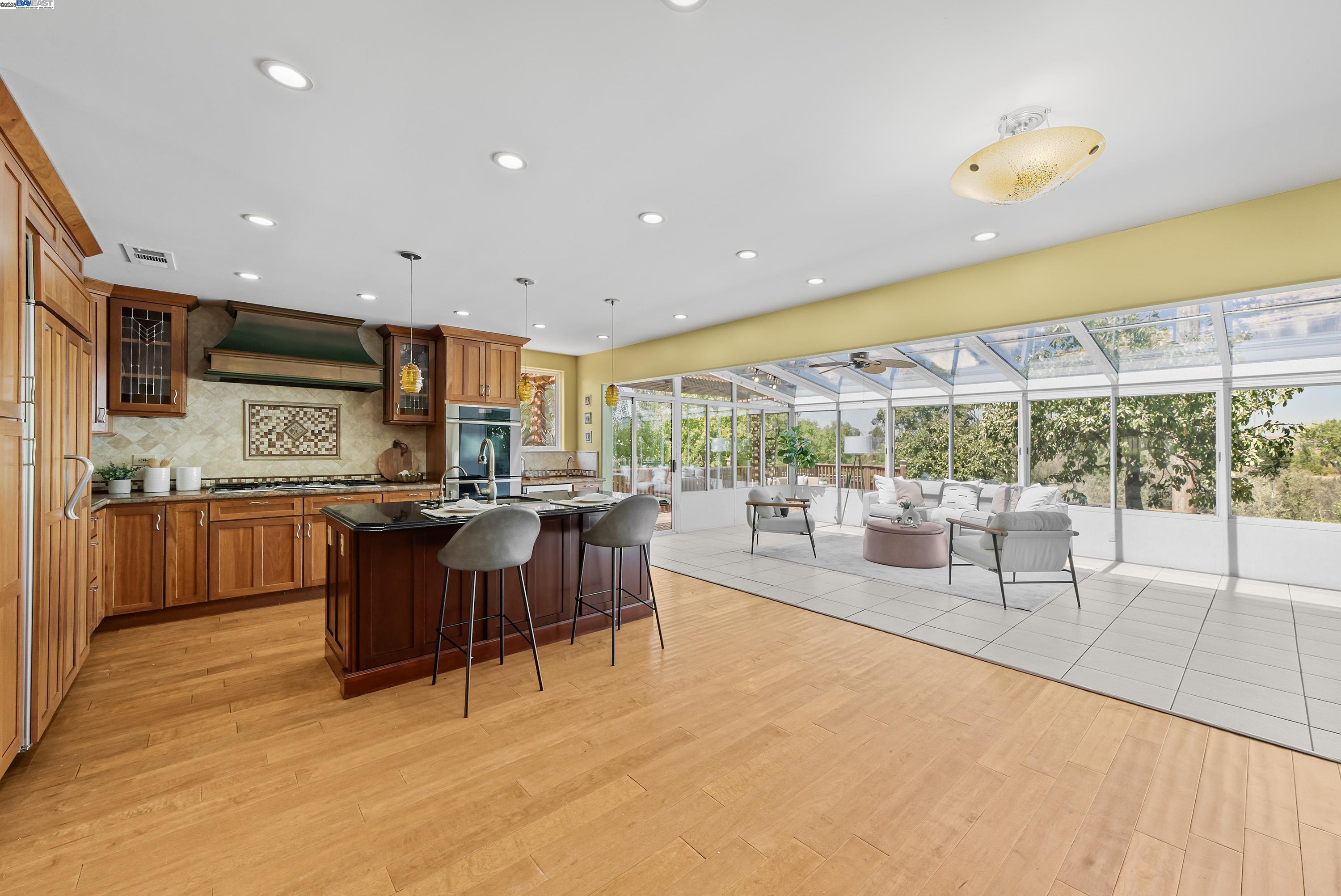 462 Tioga Ct