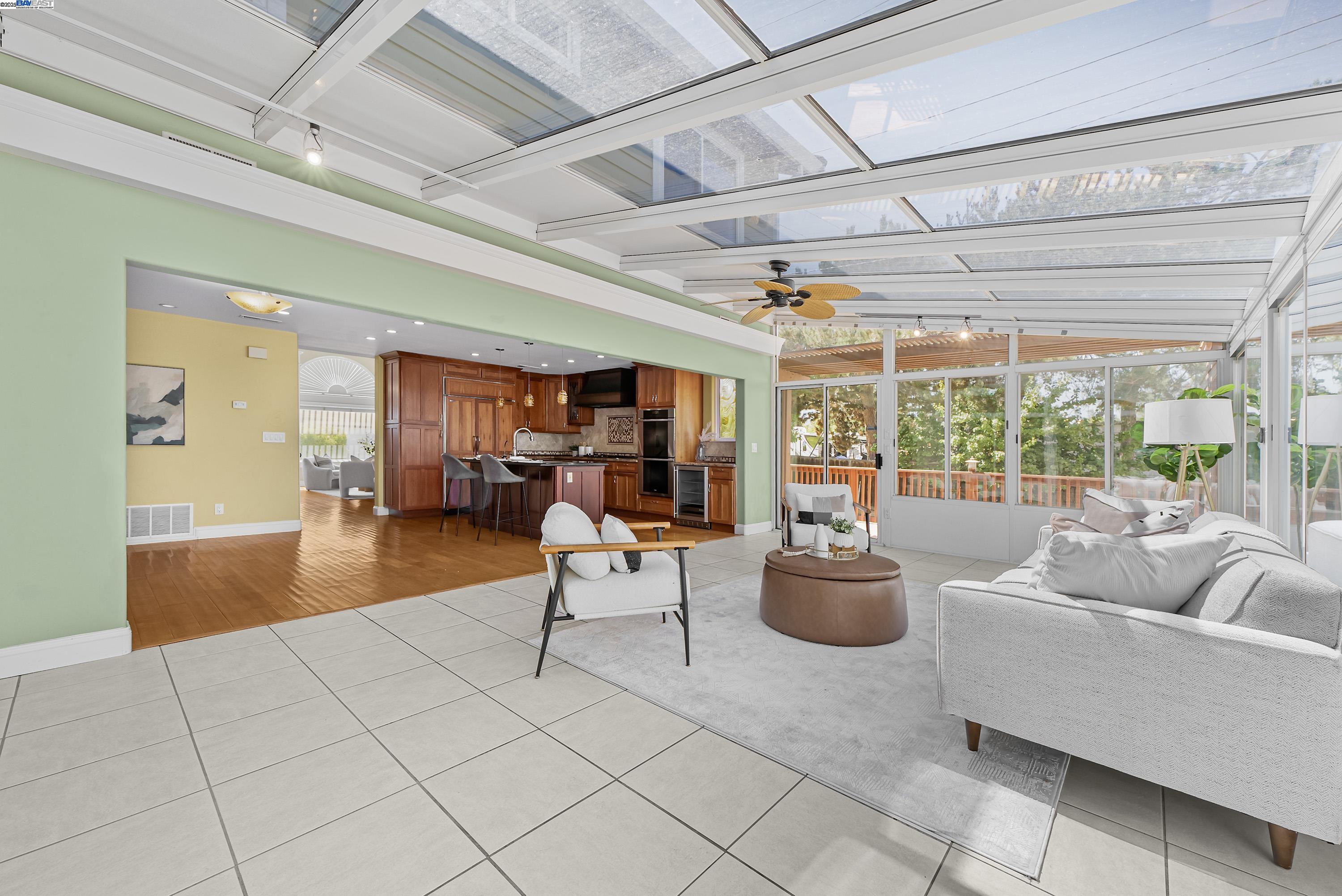 462 Tioga Ct