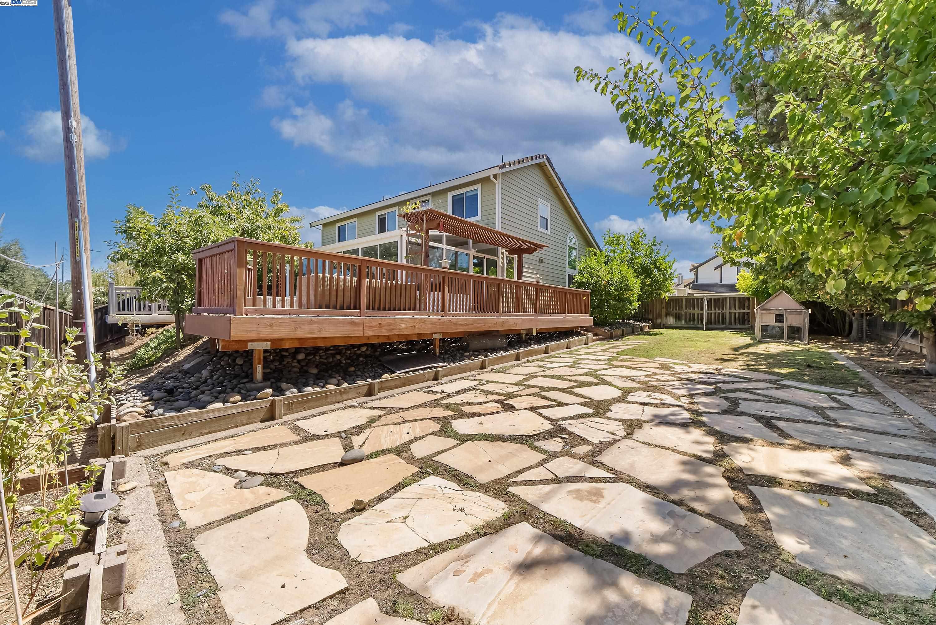 462 Tioga Ct