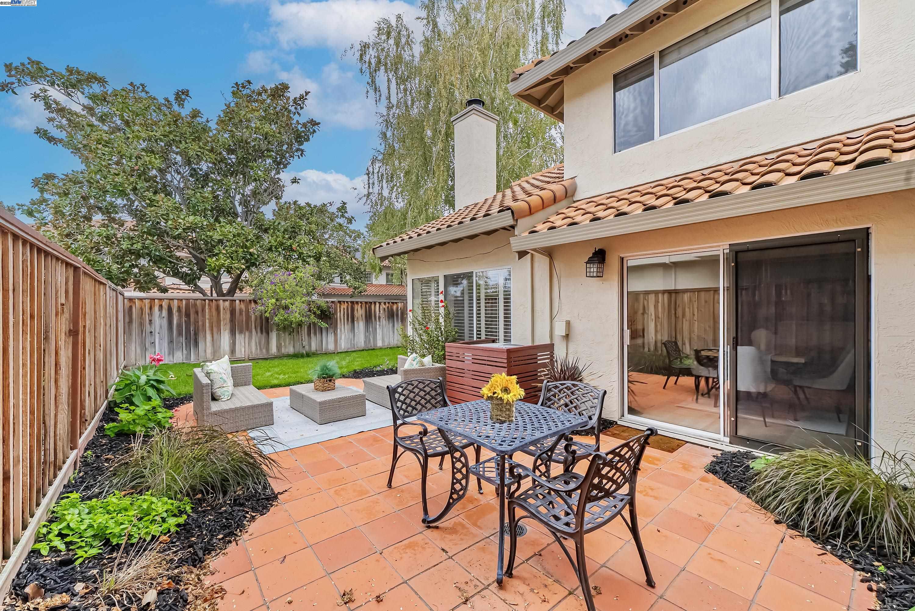 1585 Poppybank Ct, Pleasanton