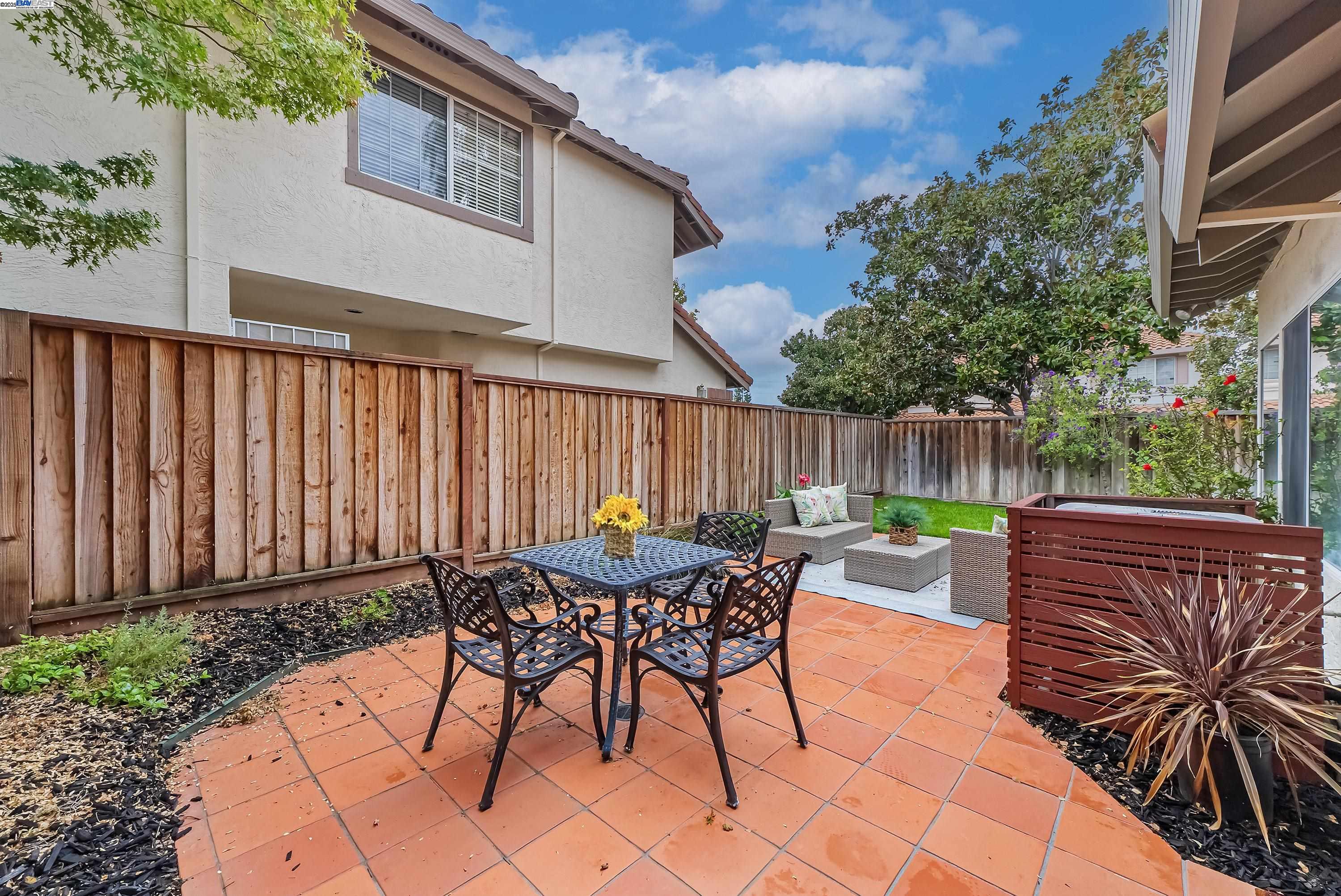 1585 Poppybank Ct, Pleasanton