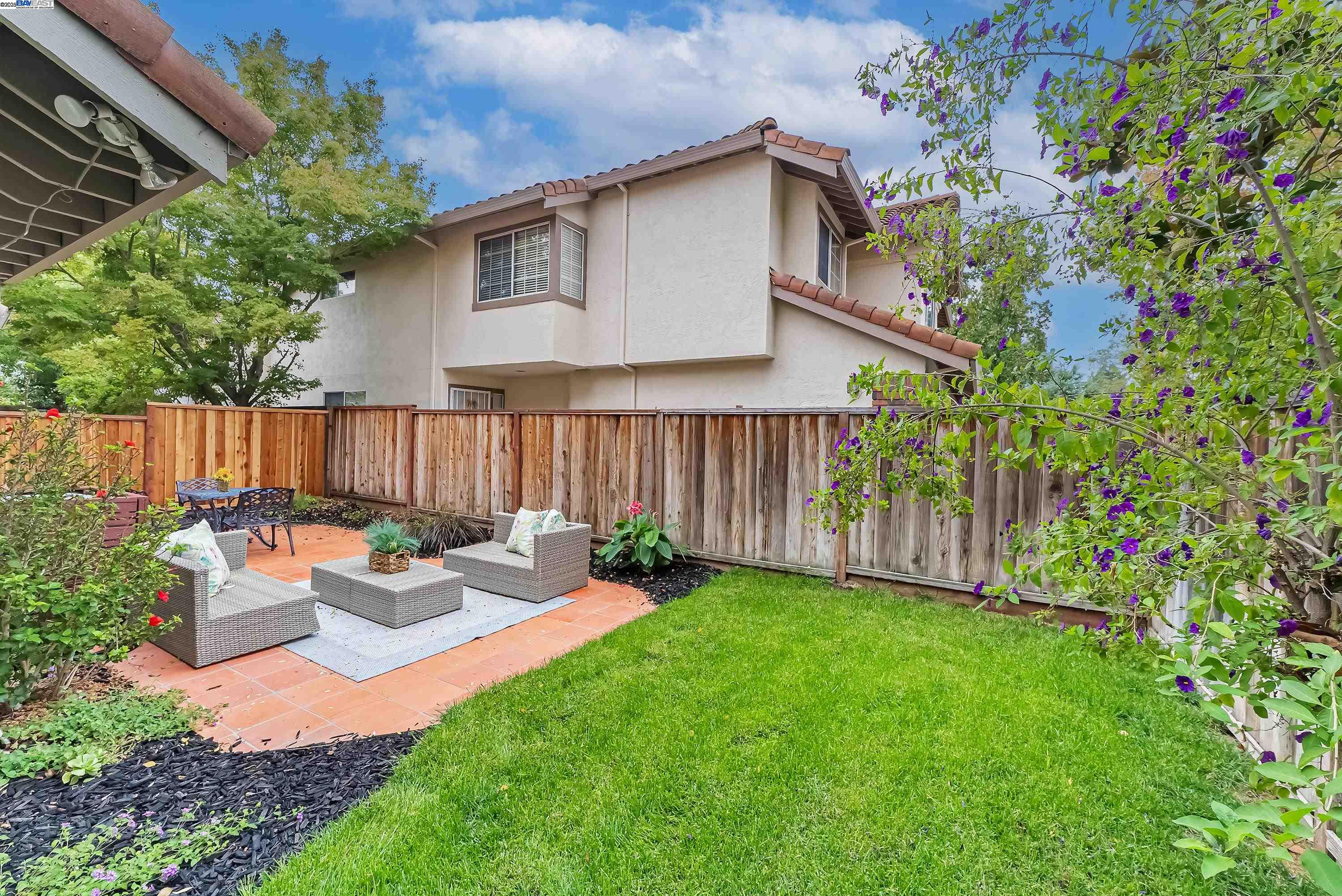 1585 Poppybank Ct, Pleasanton