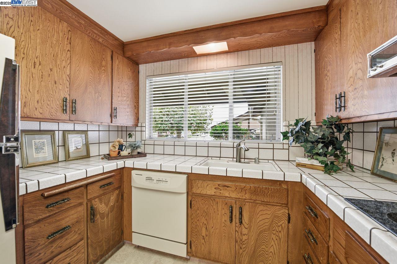 15596 Tilden St, San Leandro