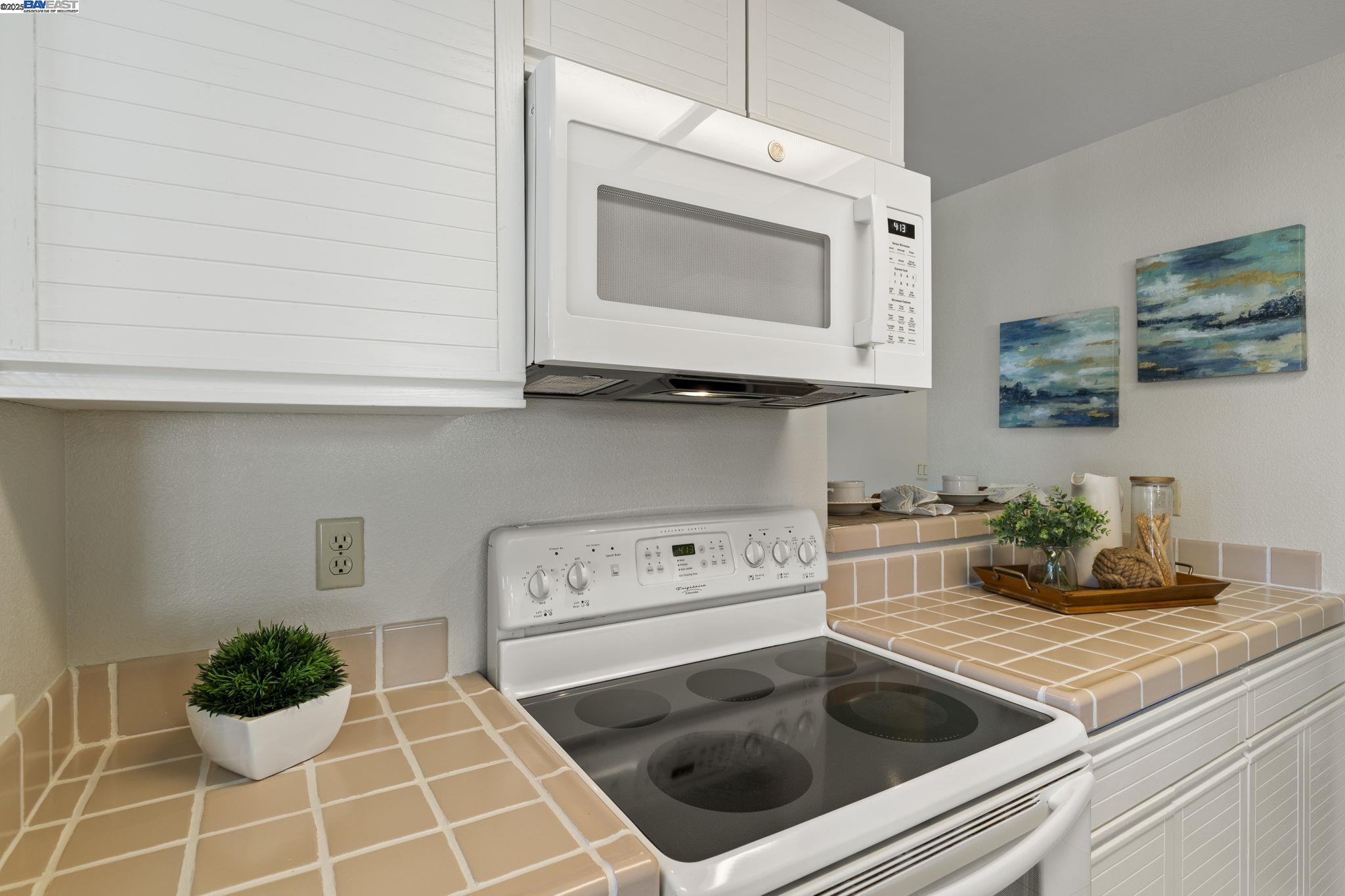 8060 Mountain View Dr # A