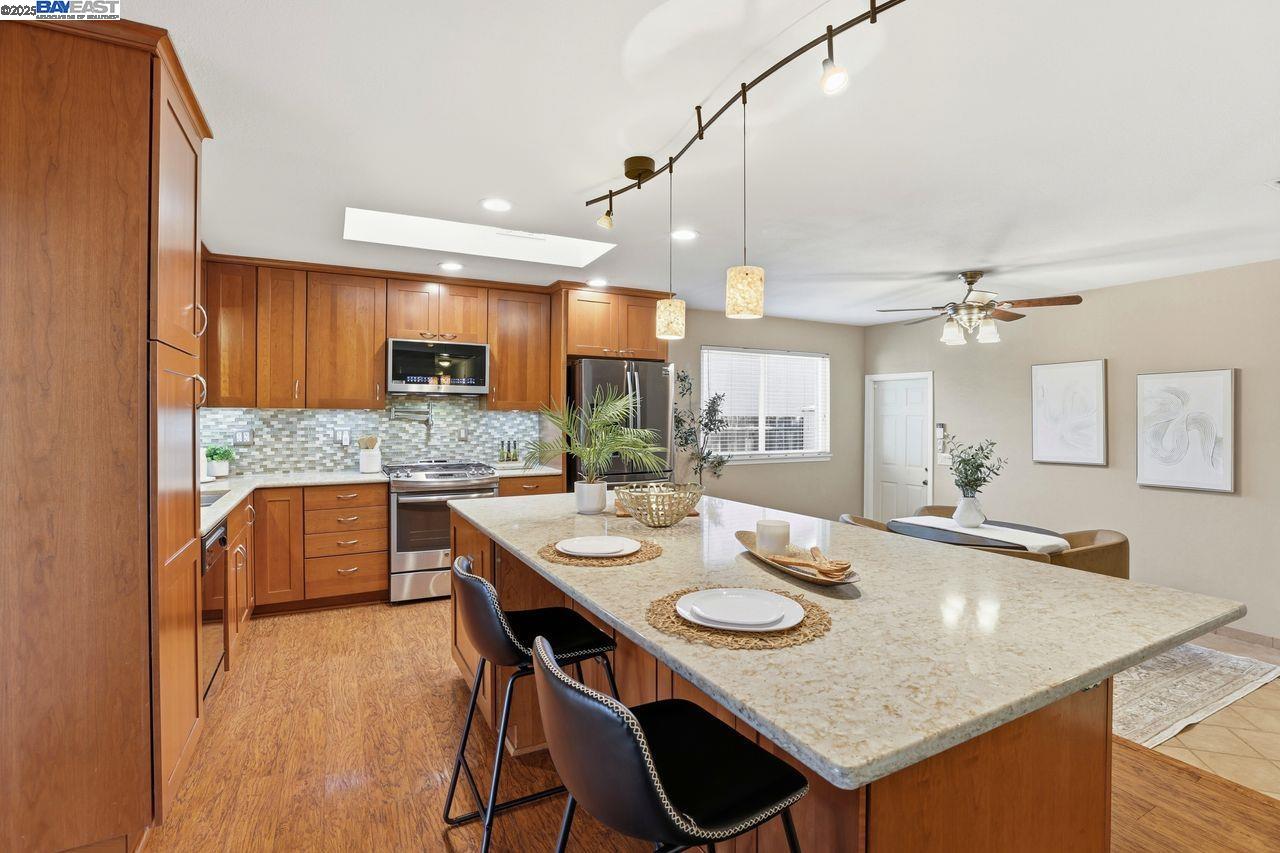 7767 Burnham Way