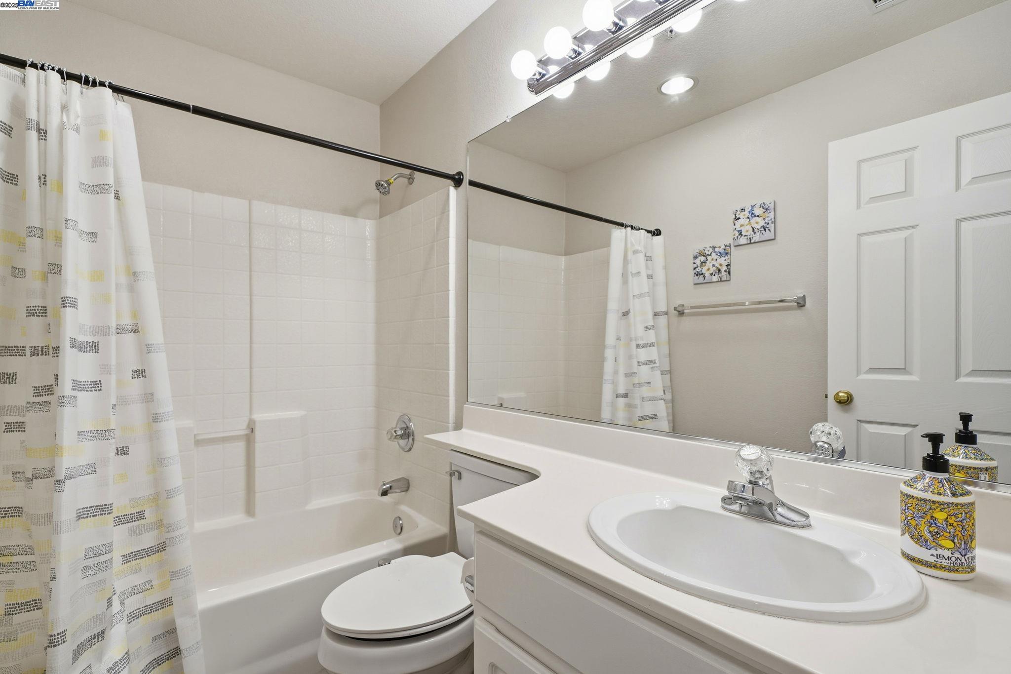 10856 Glengarry Lane