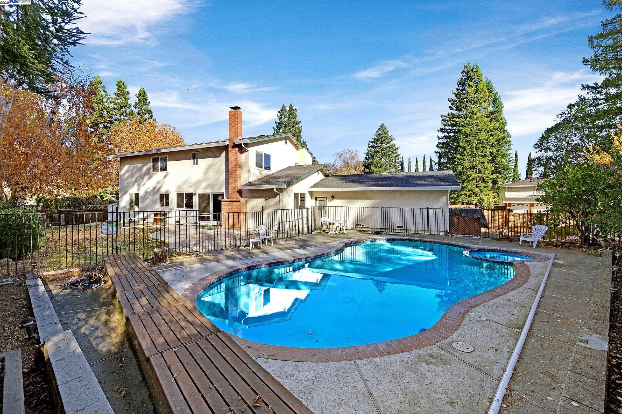 359 Cardona Cir