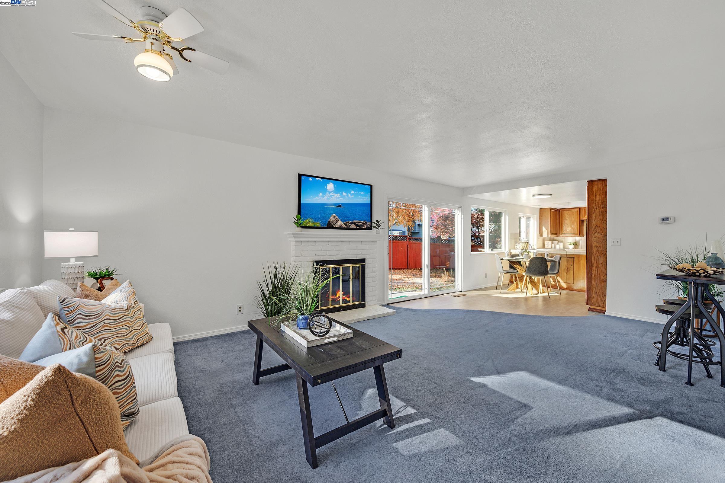 359 Cardona Cir