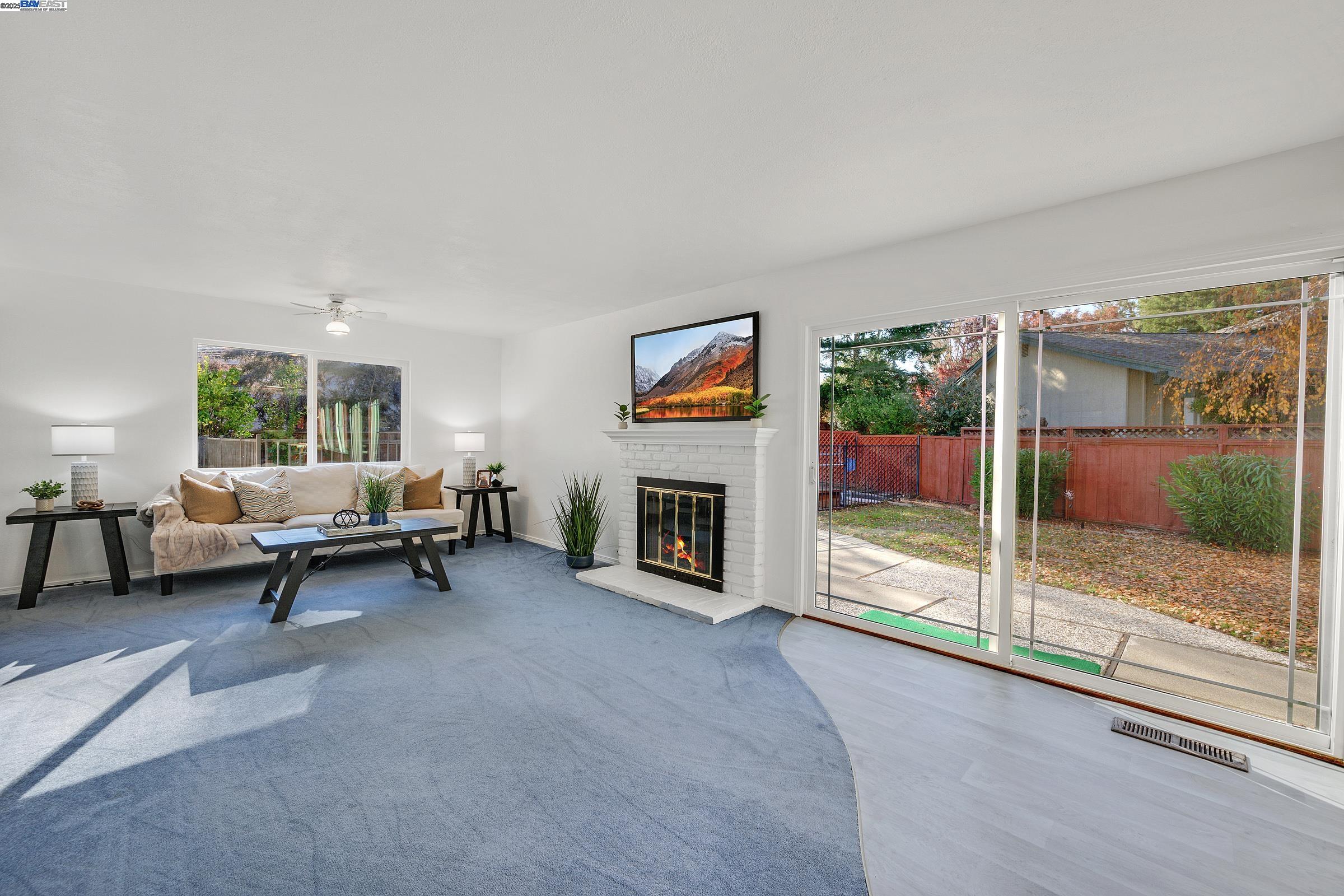359 Cardona Cir