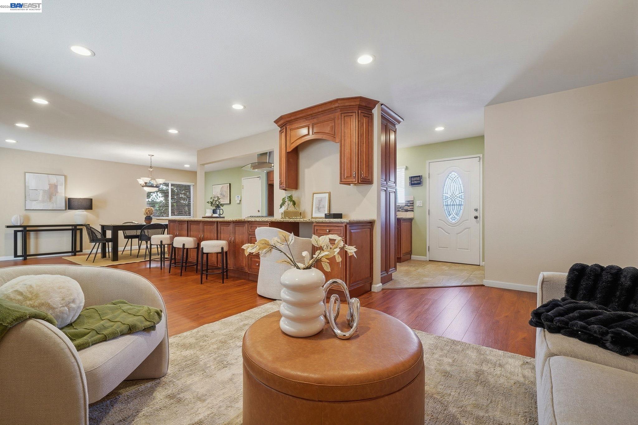 7712 Canterbury Lane