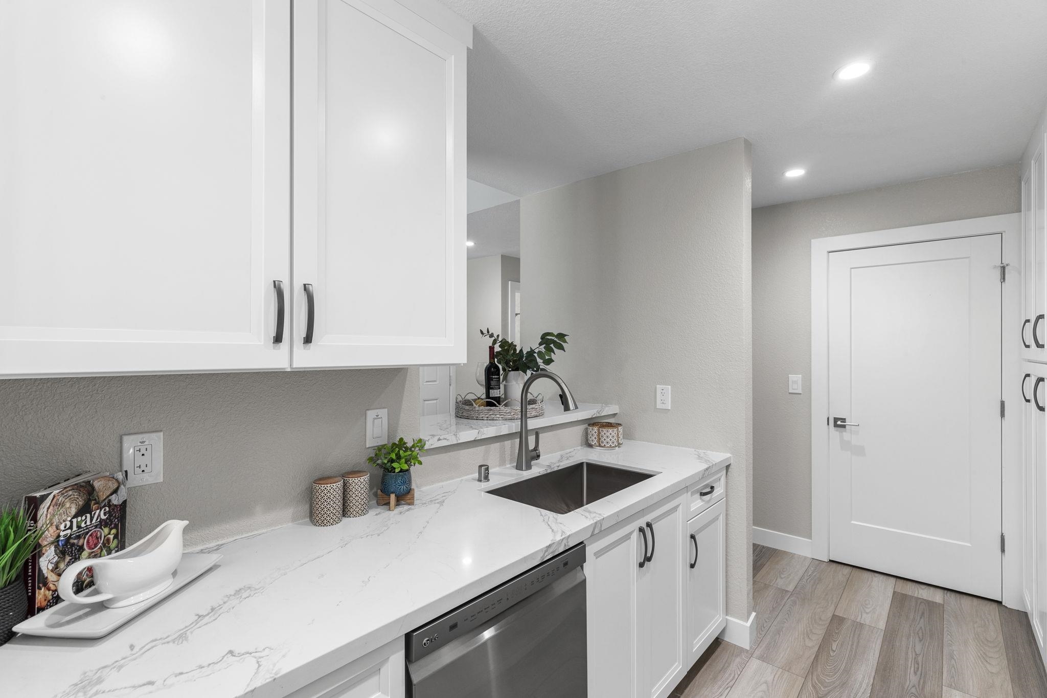 8170 Mountain View Dr # F