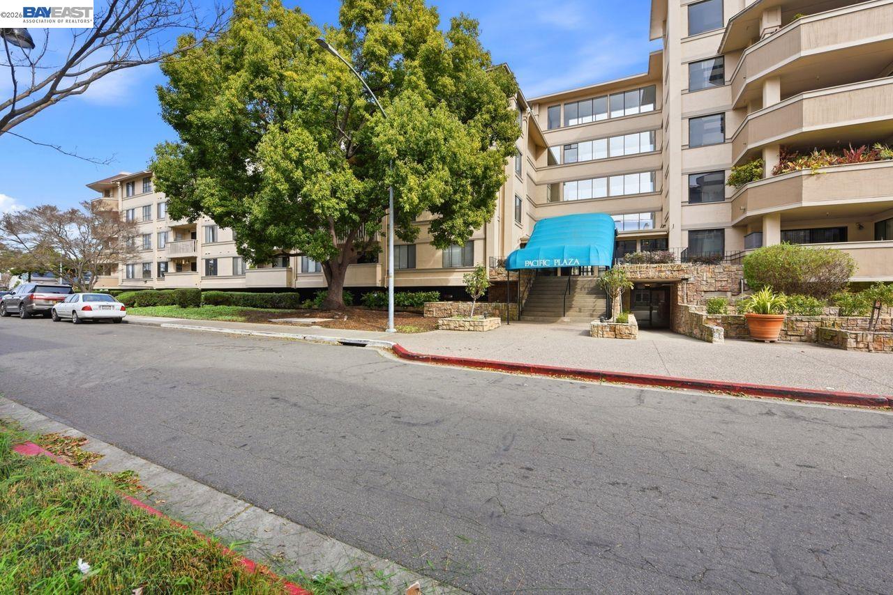 1400 Carpentier St # 315