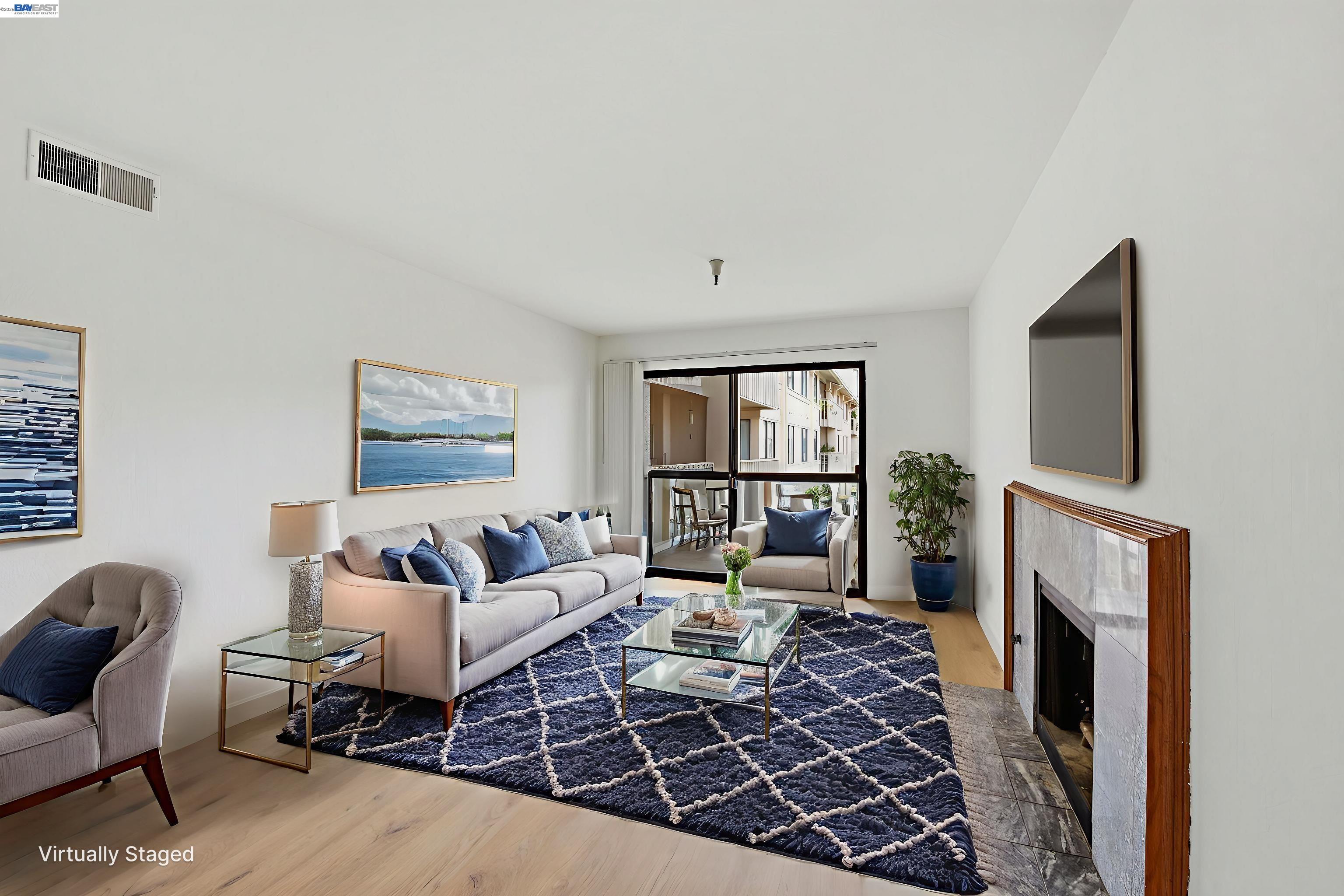 1400 Carpentier St # 315