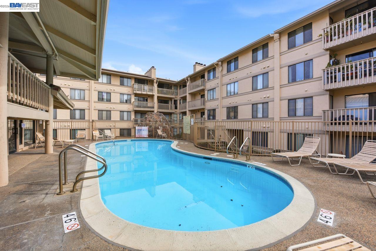 1400 Carpentier St # 315