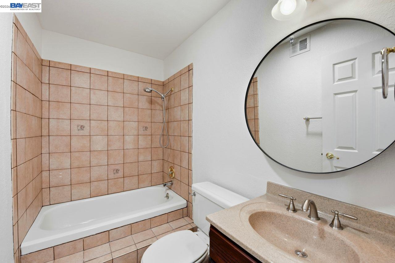 1400 Carpentier St # 315