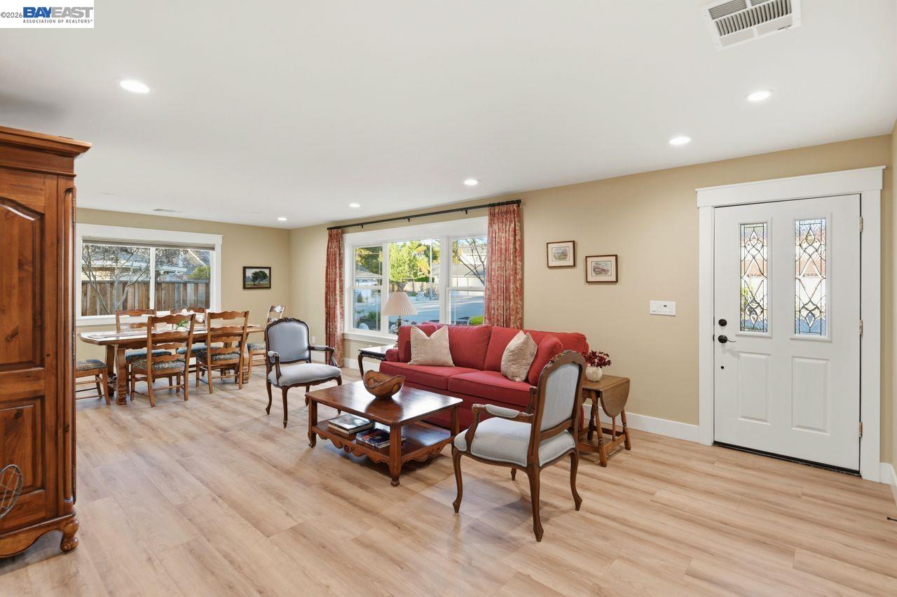2124 Orion Ct