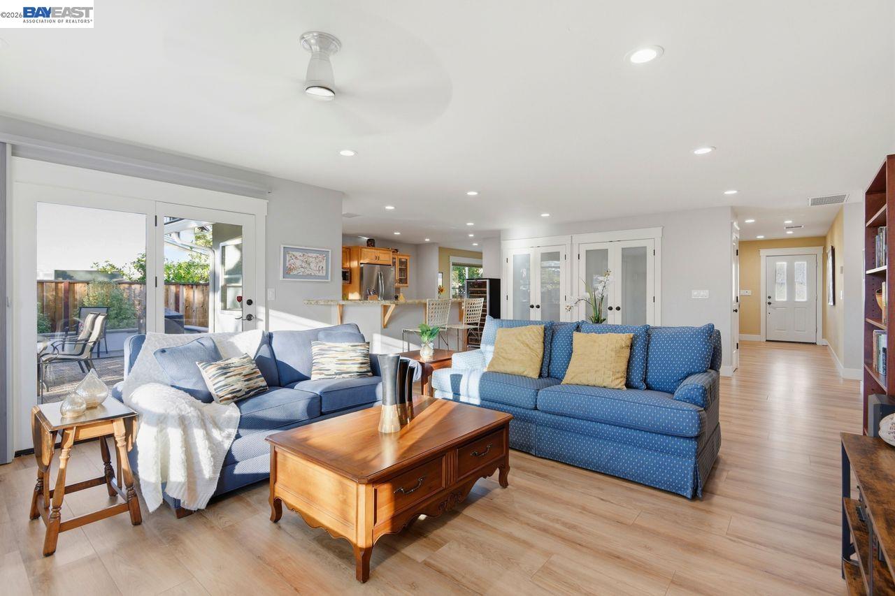 2124 Orion Ct