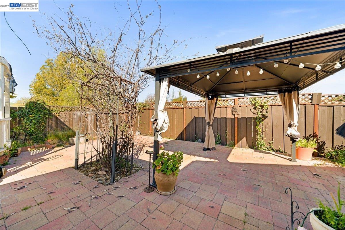 5954 Running Hills Ave