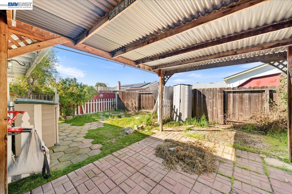 5954 Running Hills Ave