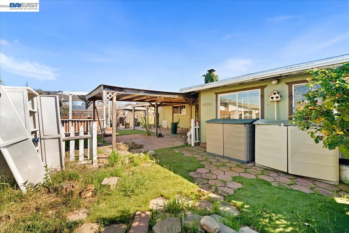 5954 Running Hills Ave