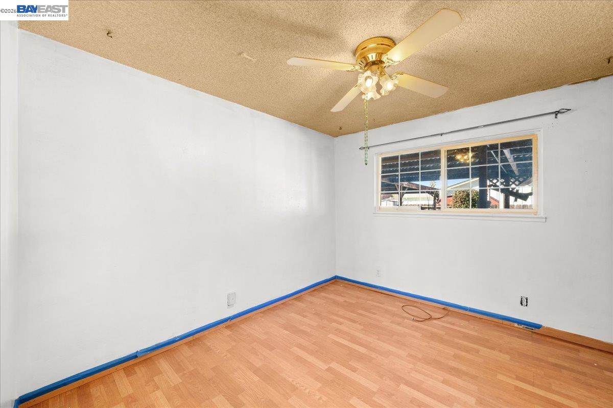 5954 Running Hills Ave