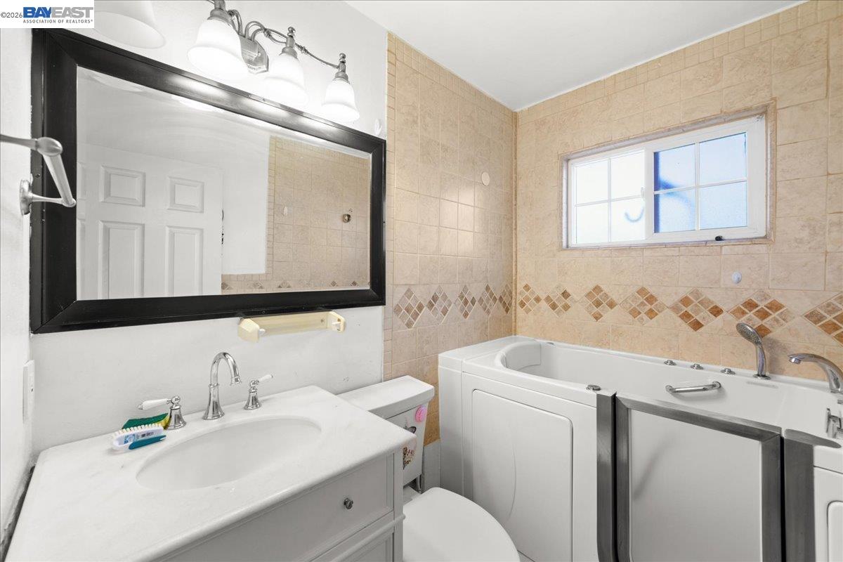 5954 Running Hills Ave