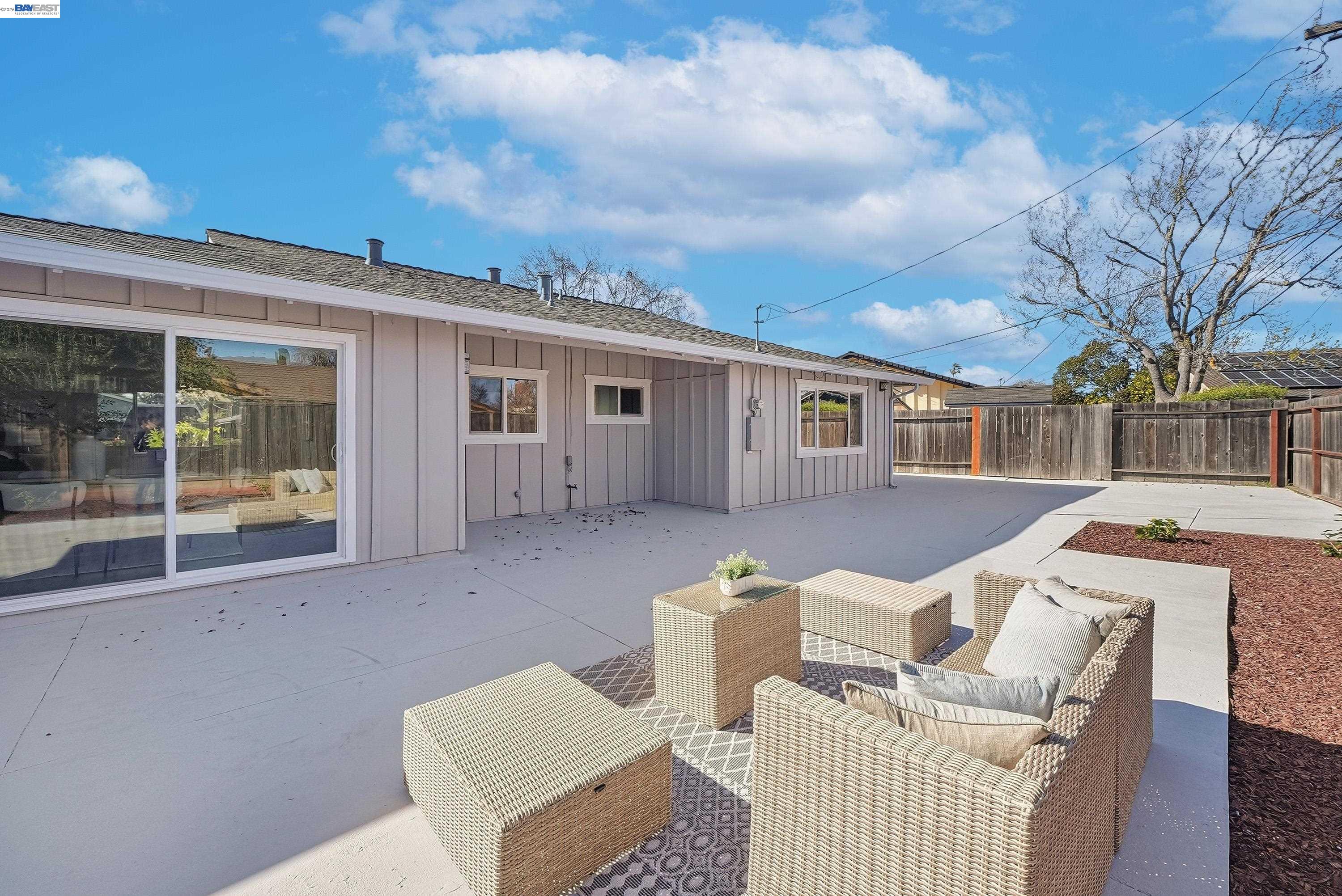 3221 Llano St