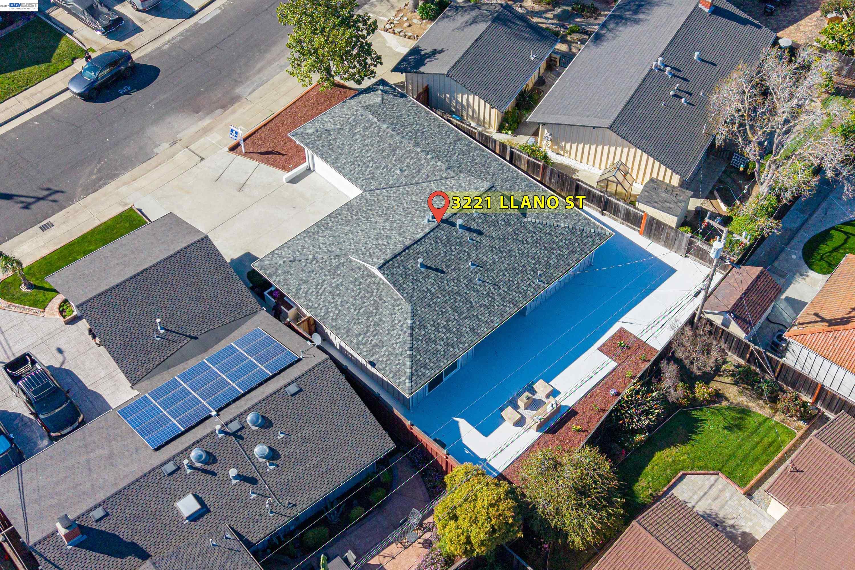 3221 Llano St