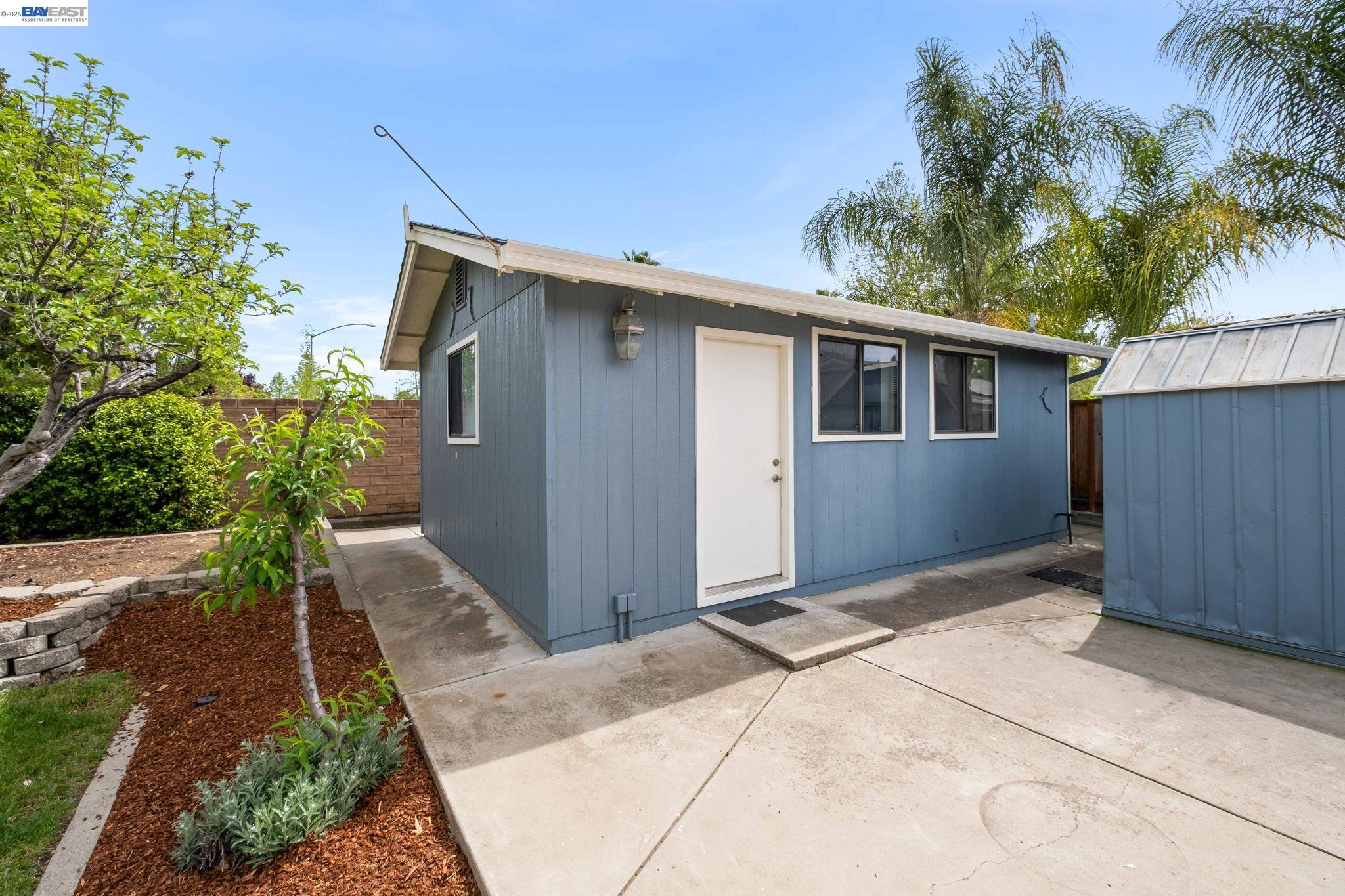 1166 Killarney St.