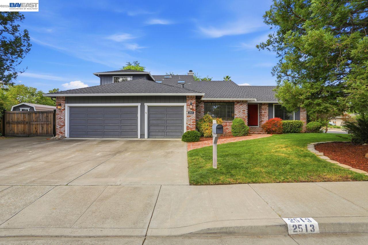 2513 Chateau Way