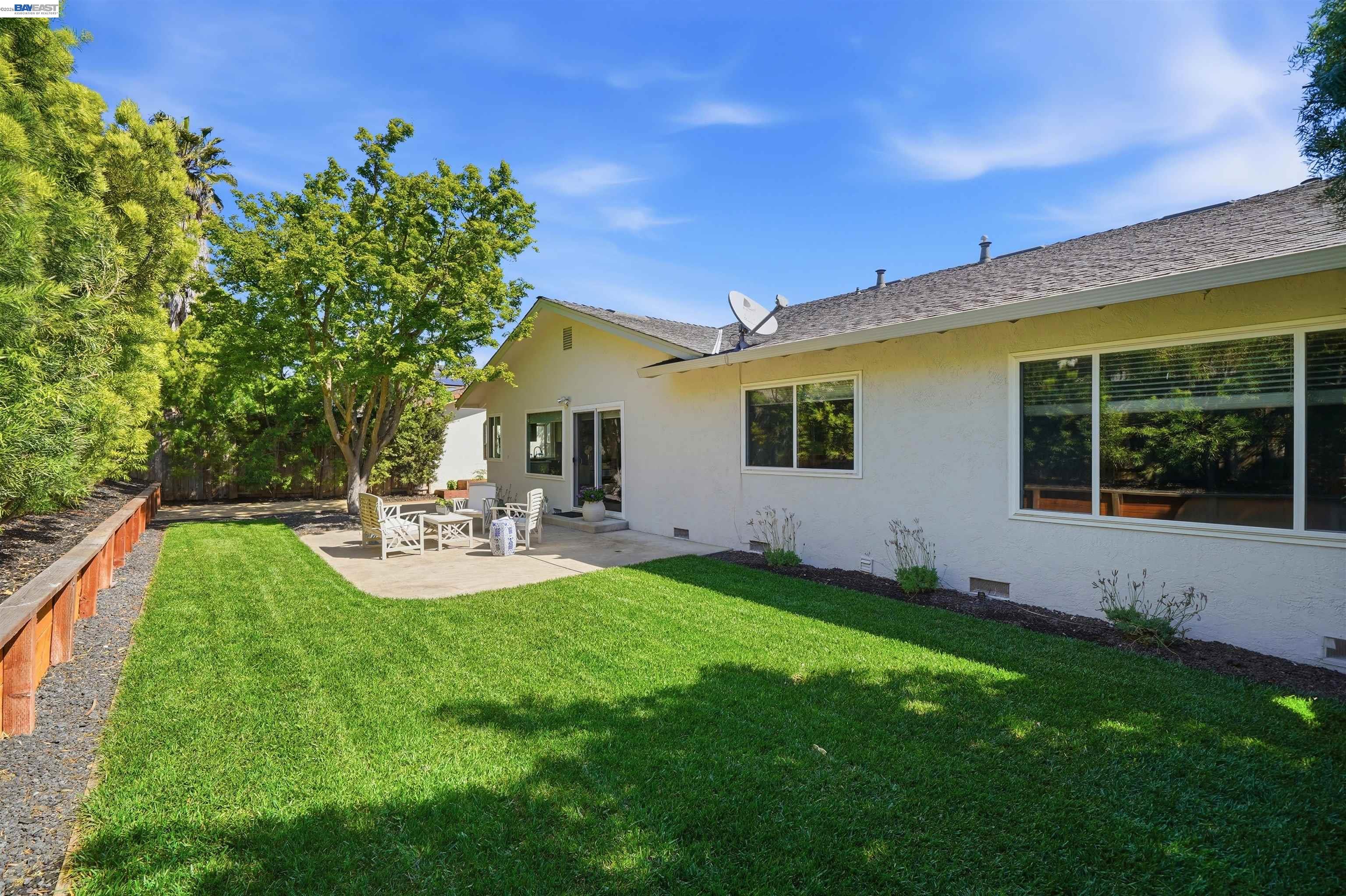 4350 Columbine Dr