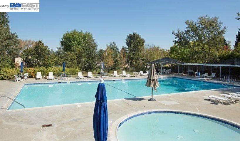 4350 Columbine Dr