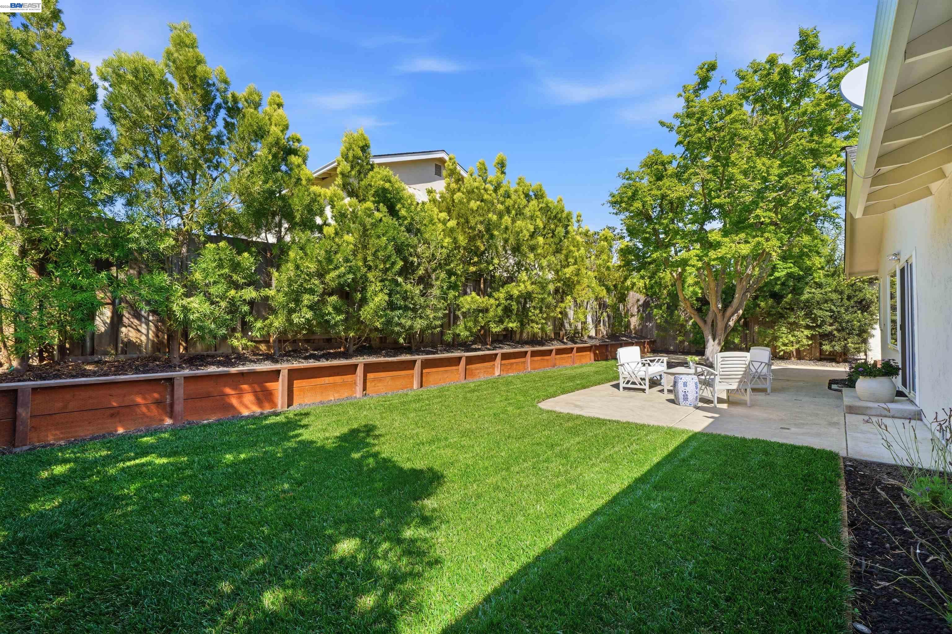 4350 Columbine Dr
