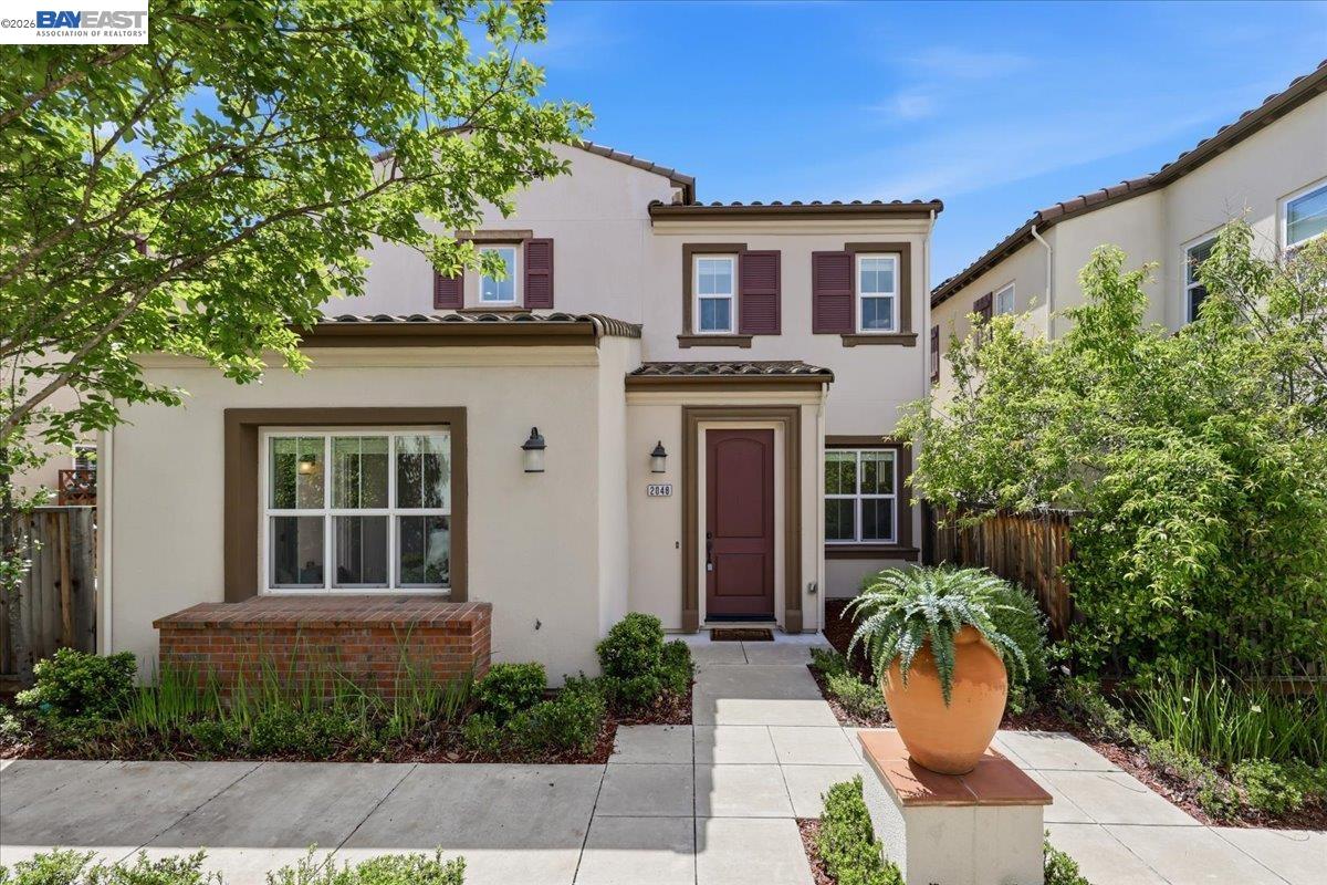 2048 Tarragon Rose Ct