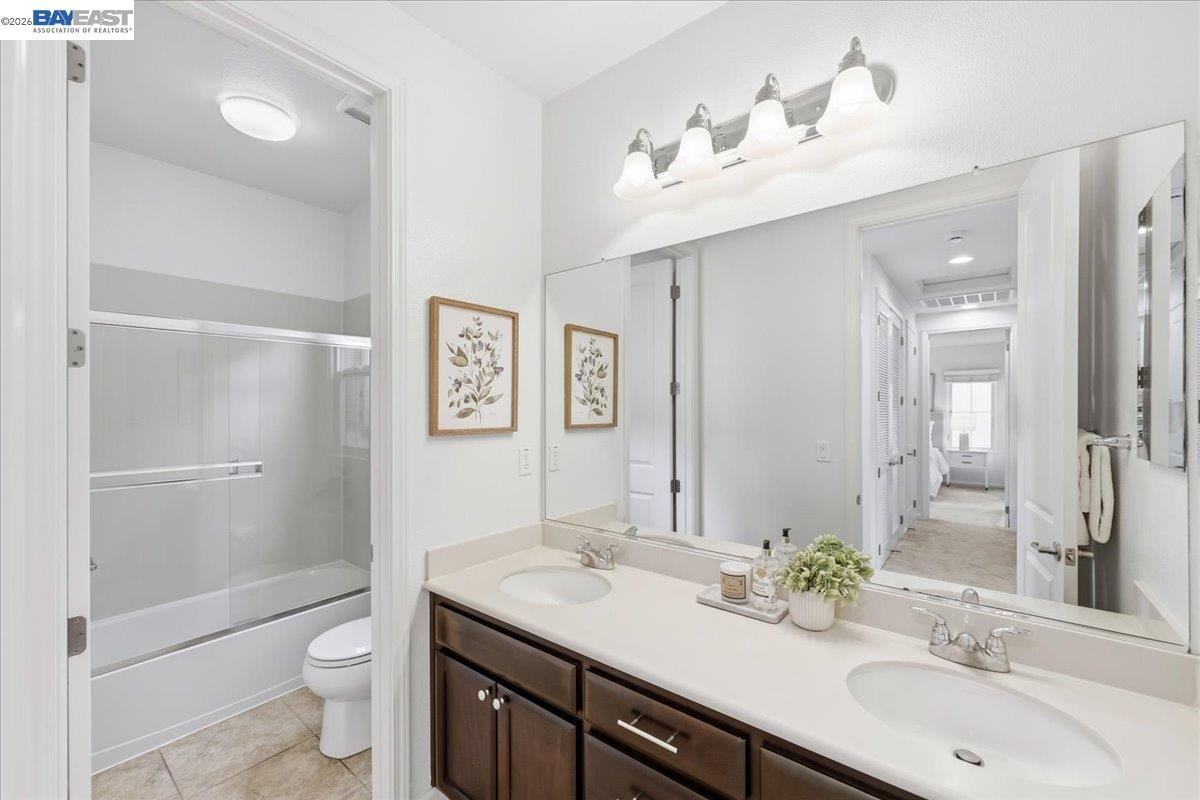 2048 Tarragon Rose Ct
