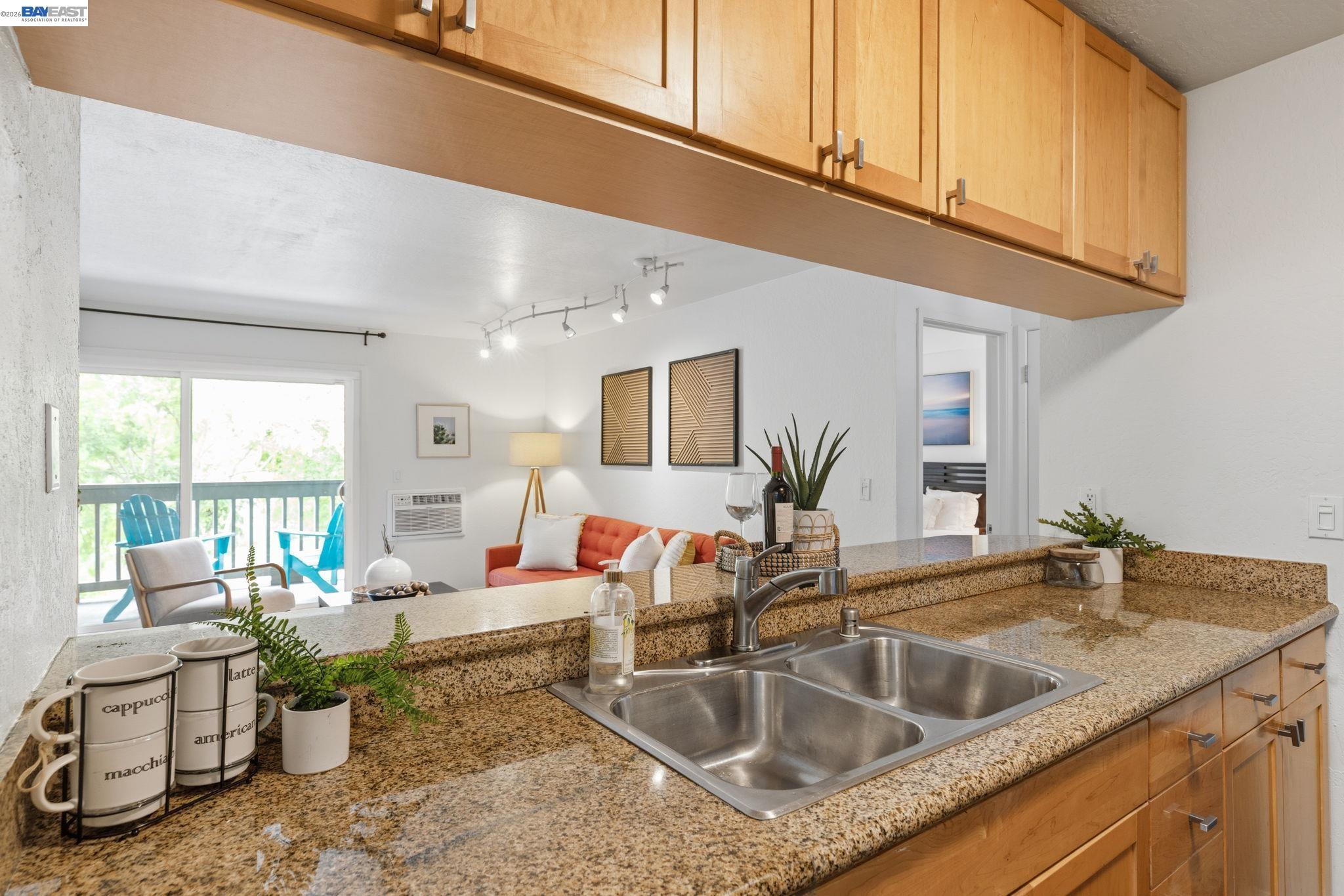 1087 Murrieta Blvd # 331