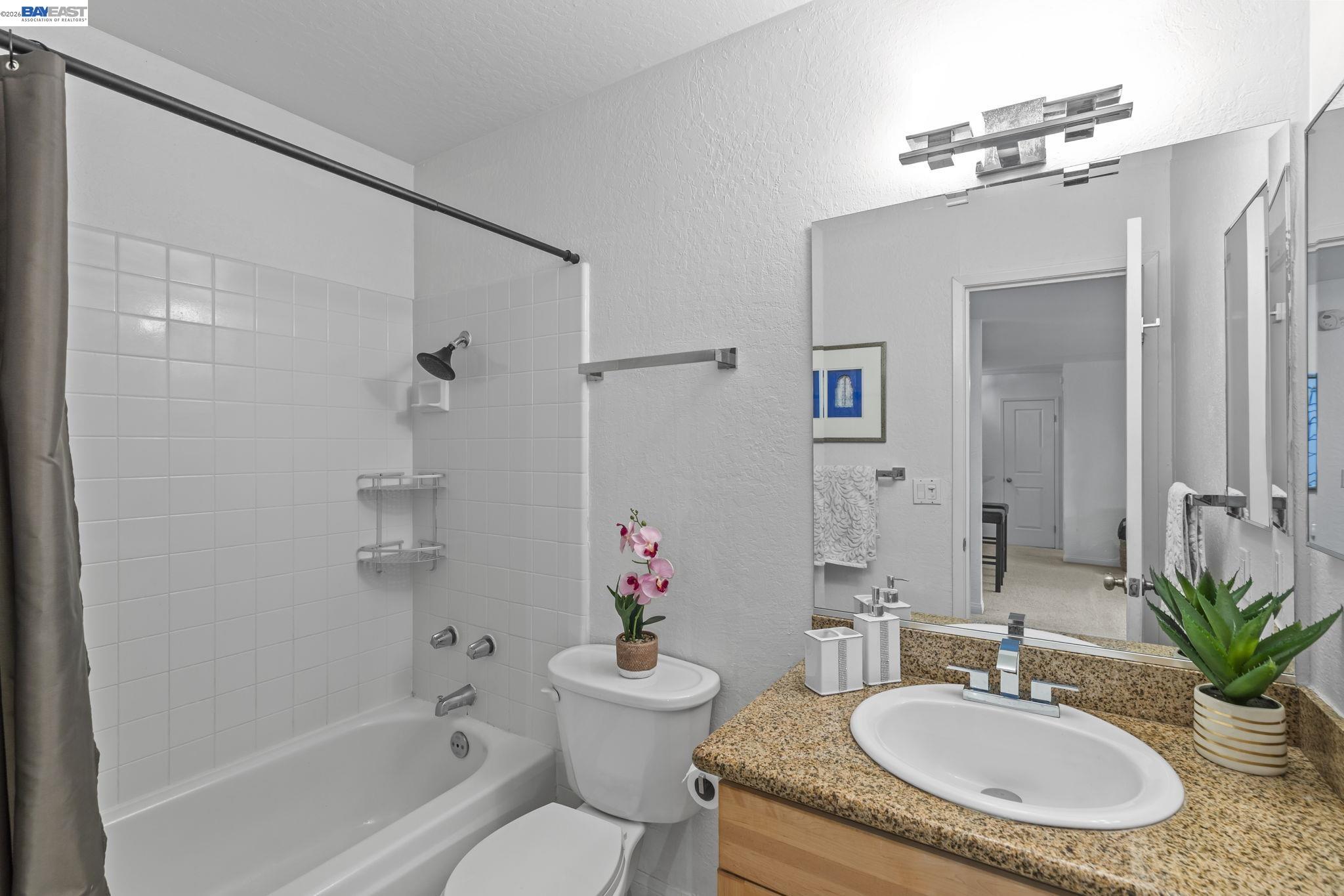 1087 Murrieta Blvd # 331