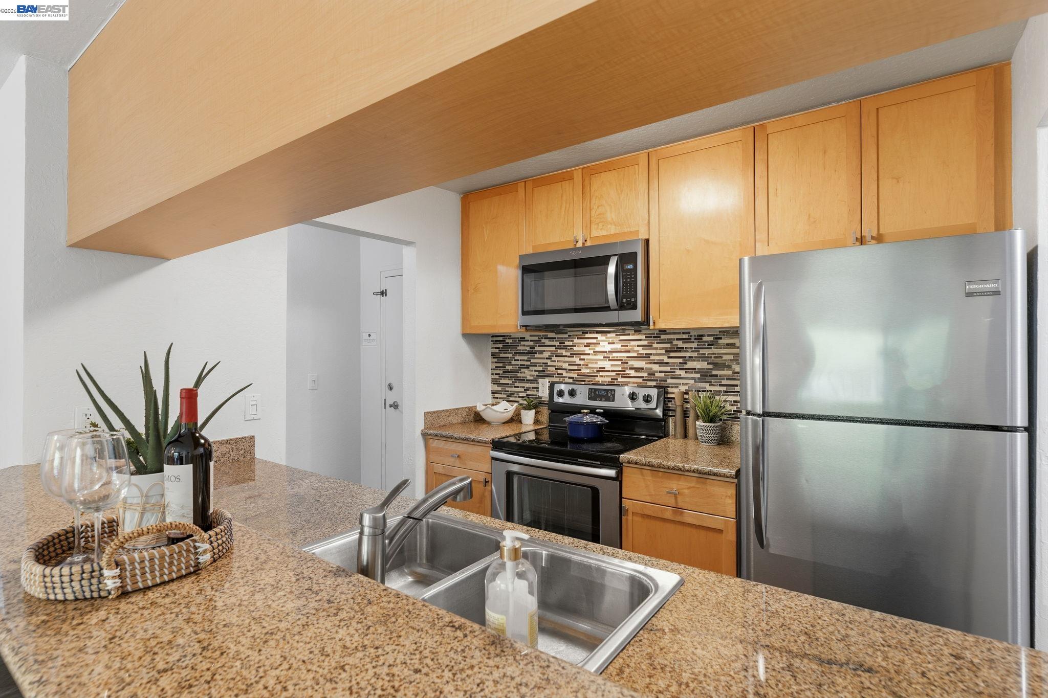 1087 Murrieta Blvd # 331