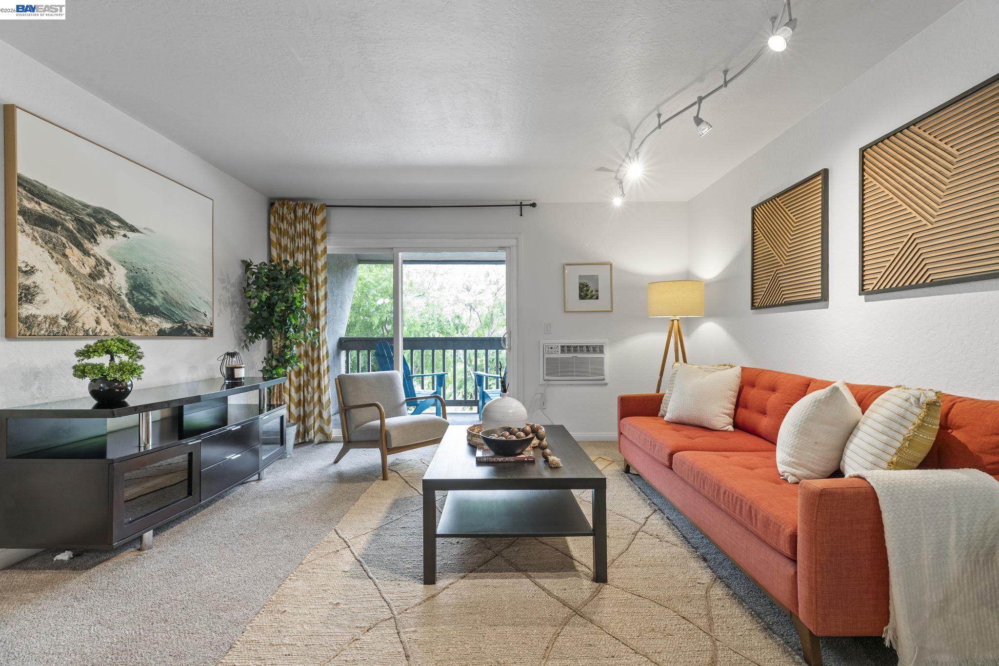 1087 Murrieta Blvd # 331