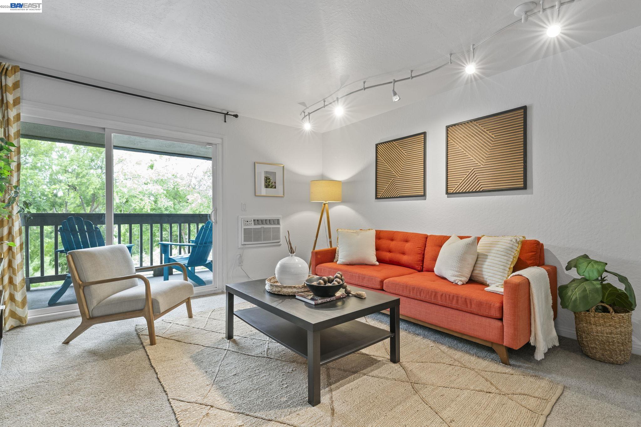 1087 Murrieta Blvd # 331