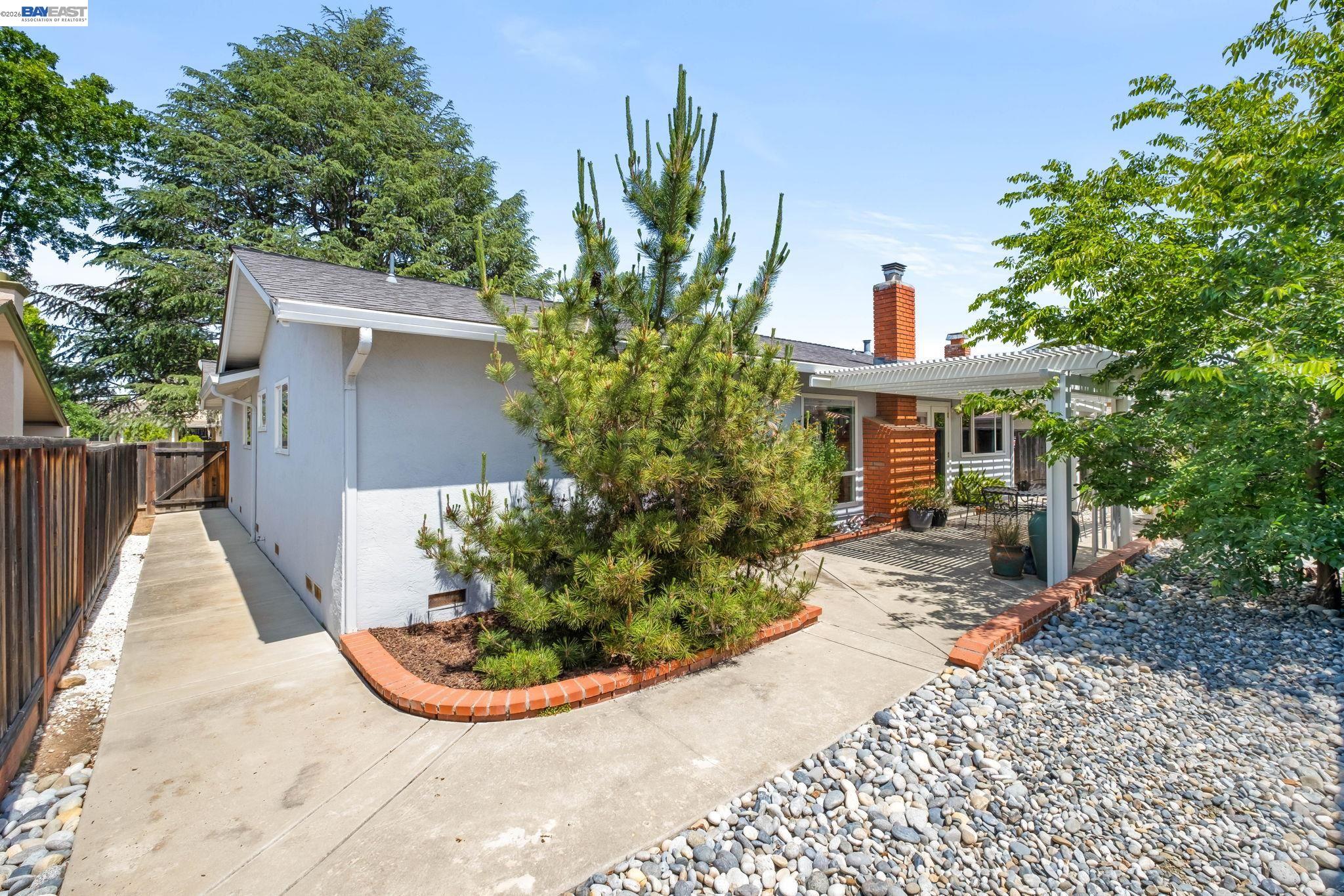 775 Catalina Dr