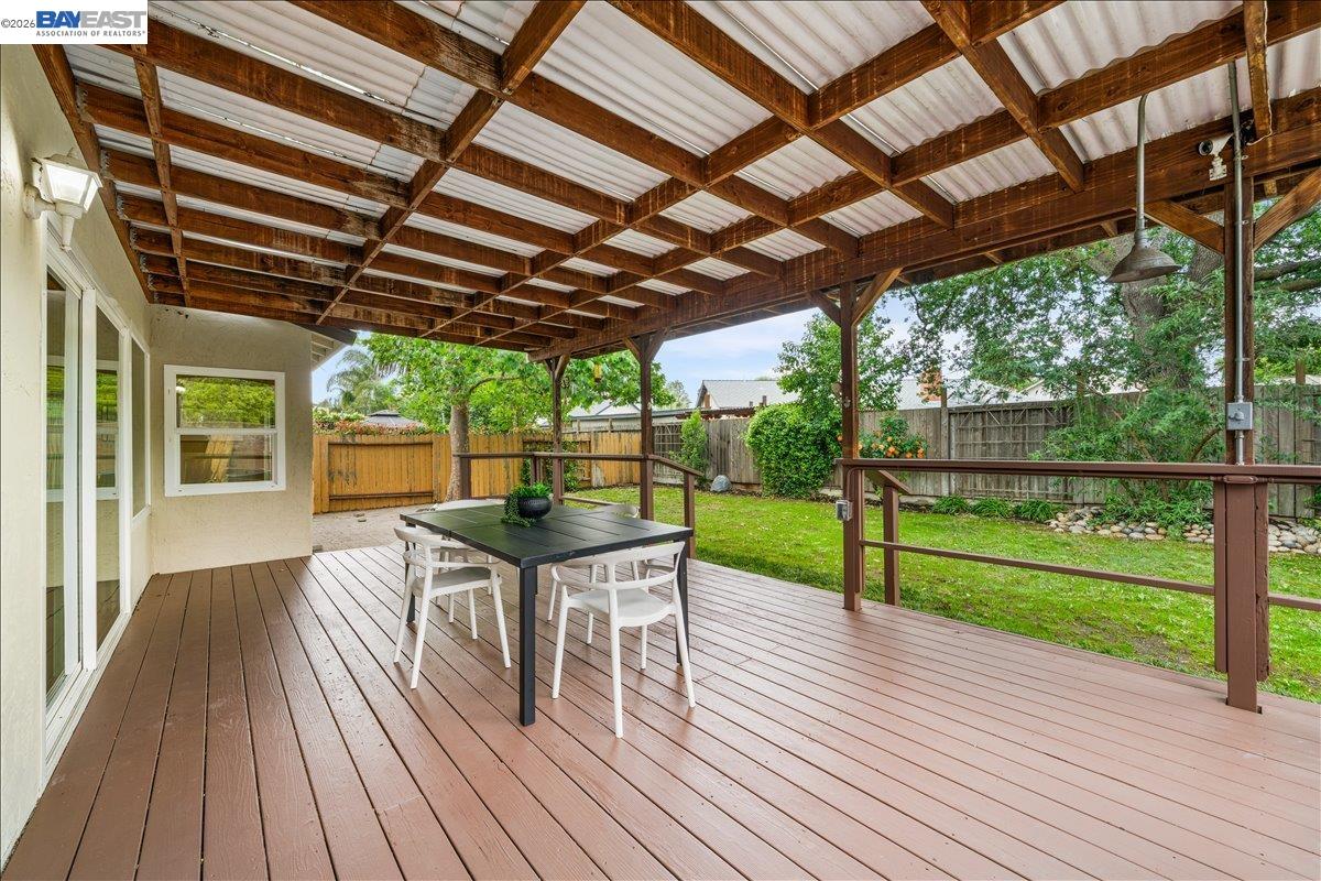 409 Alameda Dr