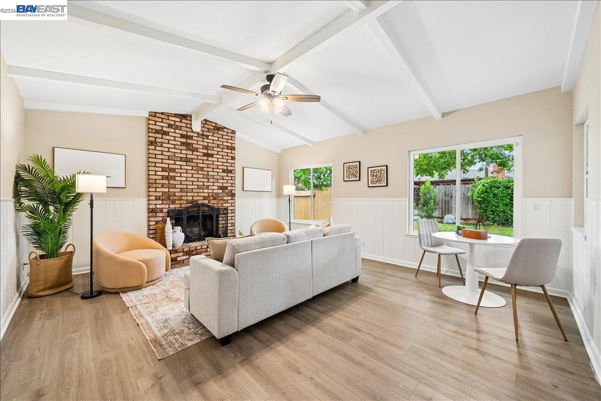 409 Alameda Dr
