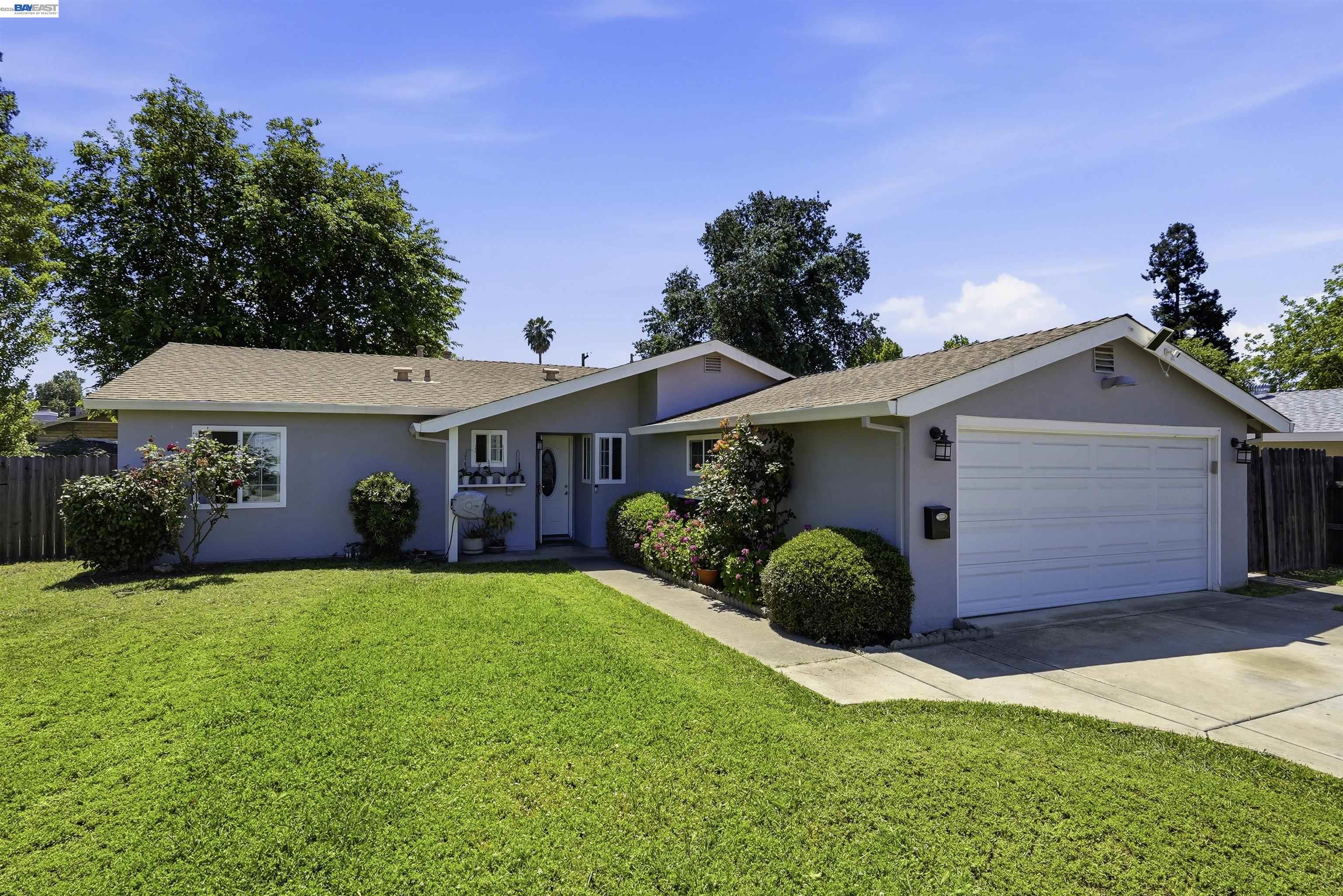 4546 Freeway Cir