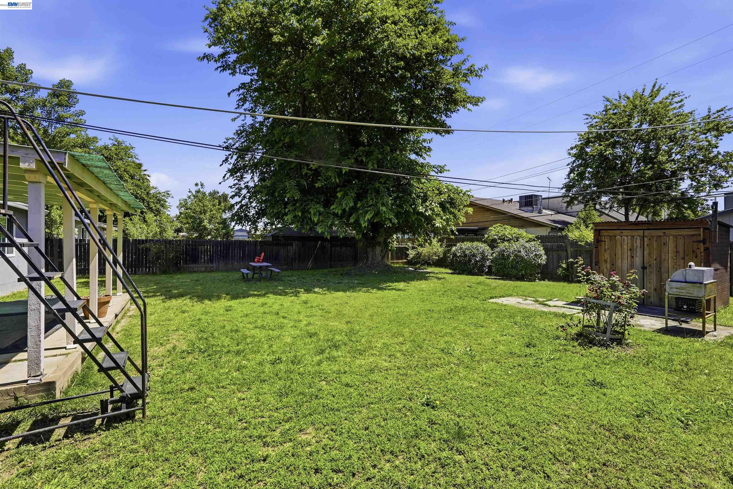 4546 Freeway Cir
