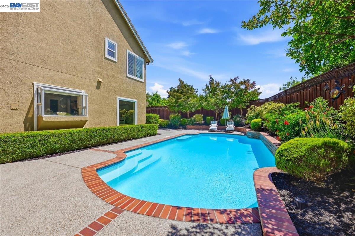 604 Sycamore Ct
