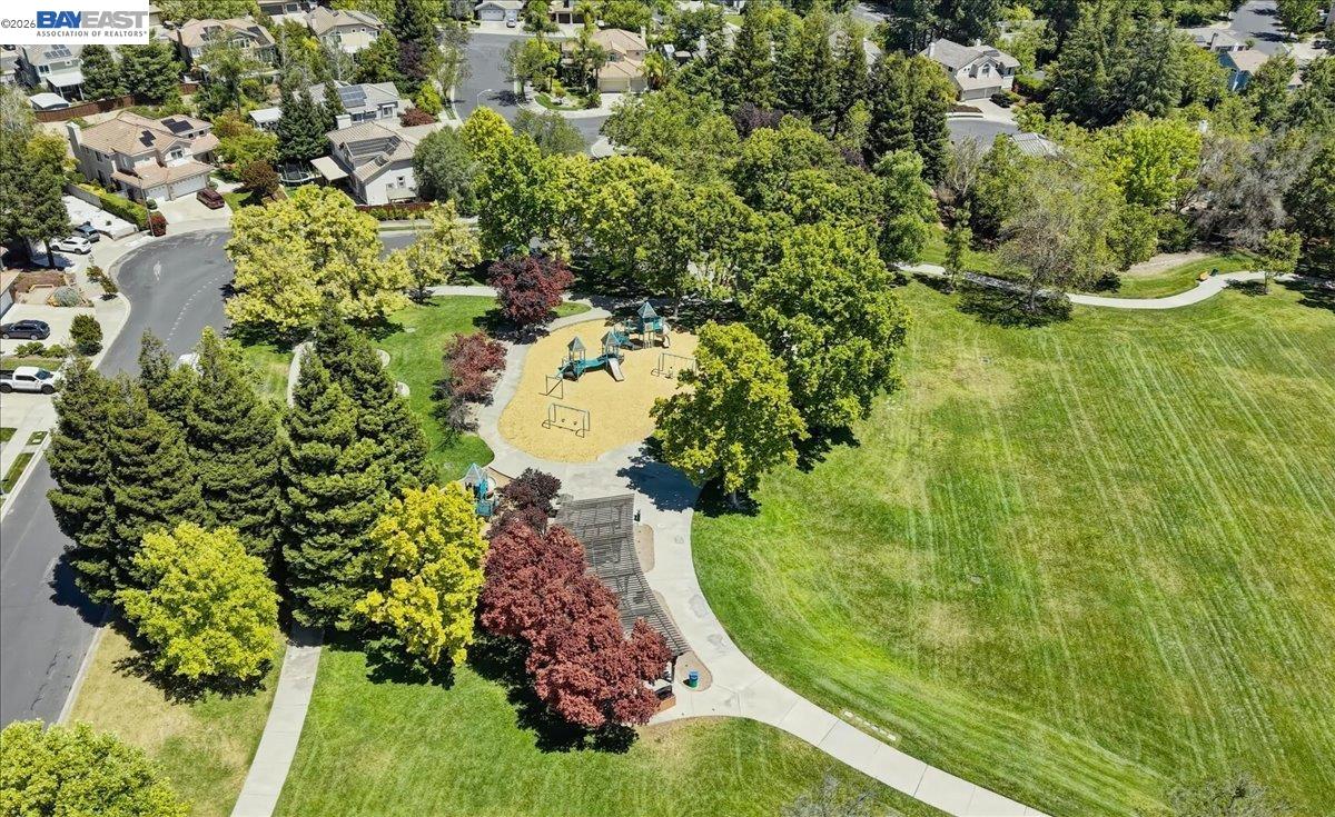 604 Sycamore Ct